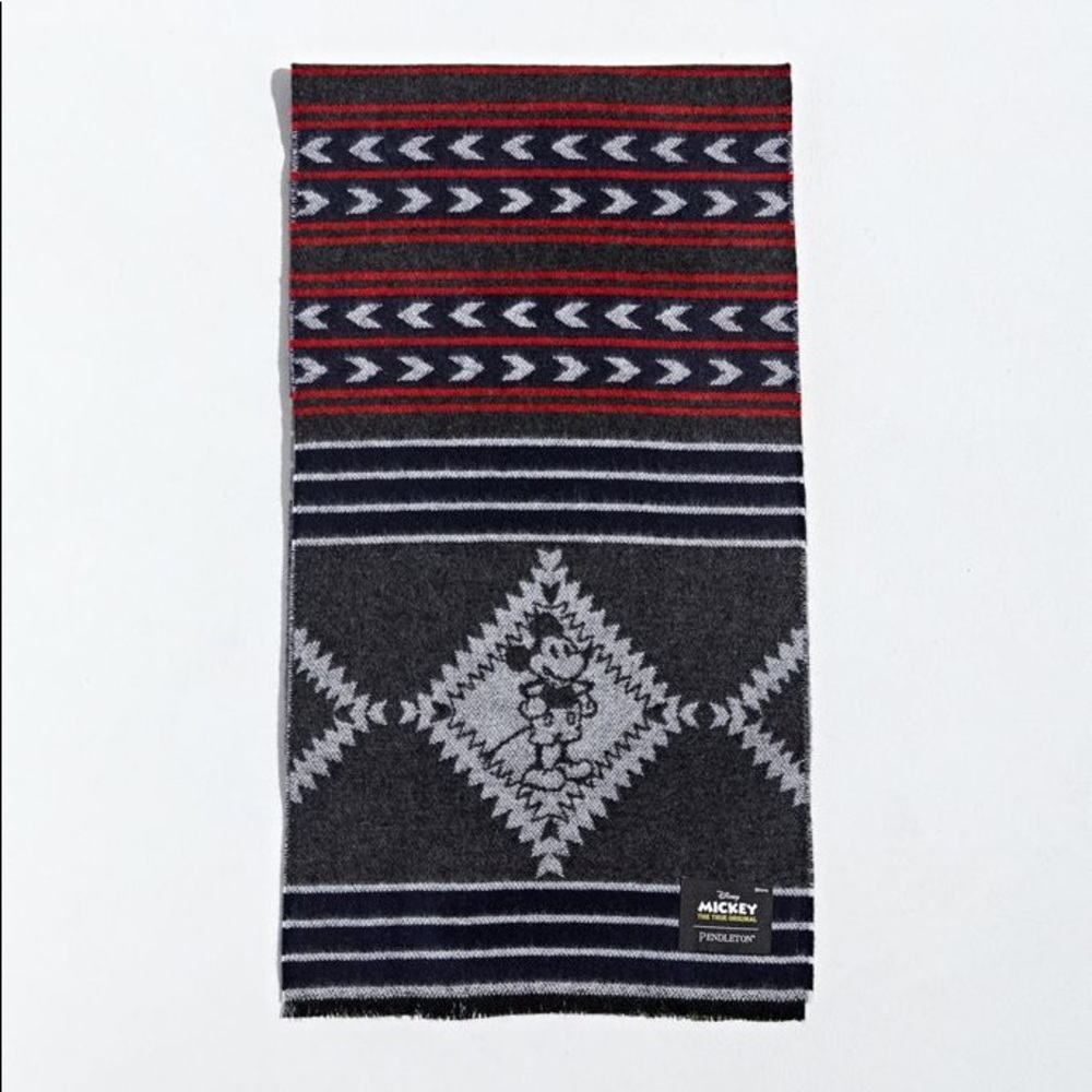 Pendleton Disney Mickey Mouse Scarf